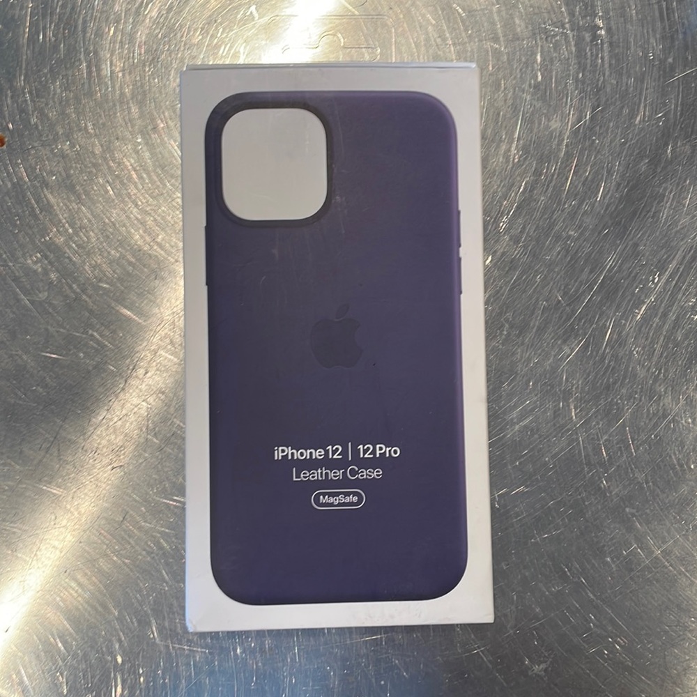 iPhone 12/12 Pro Leather Case
